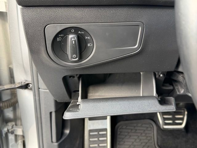 Used 2020 Volkswagen Tiguan SEL Premium R-Line image 24