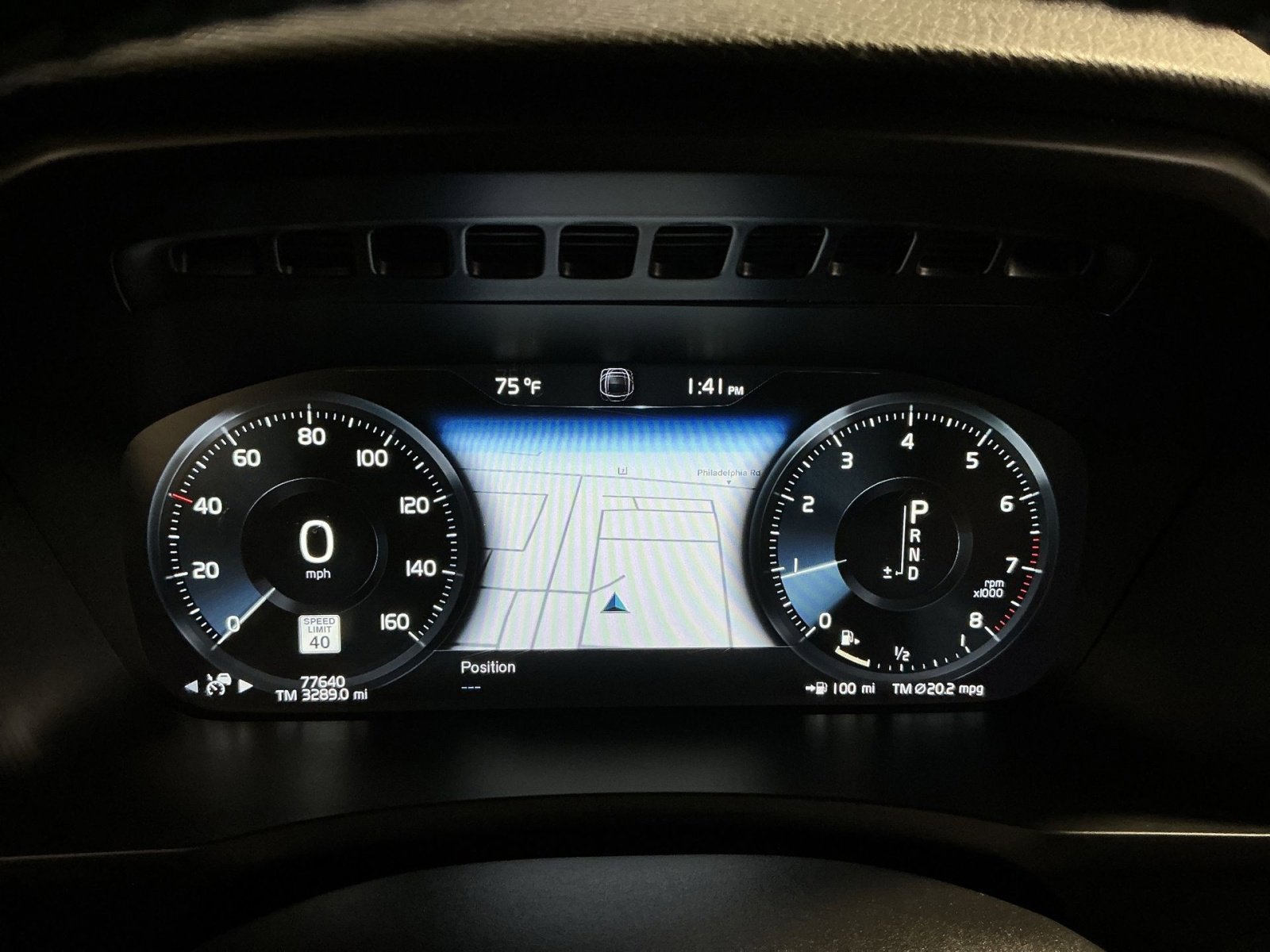 Used 2019 Volvo XC90 T5 Momentum w/ Multimedia Package AWD/4WD image 18