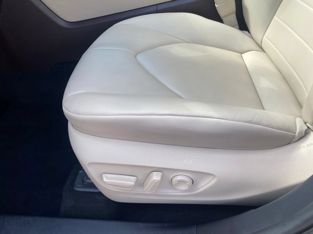 Used 2021 Toyota Highlander XLE FWD image 10