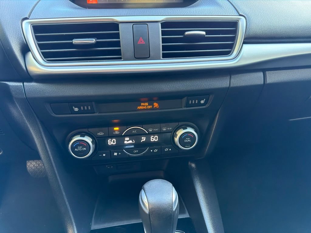 Used 2018 MAZDA MAZDA3 Touring FWD image 21