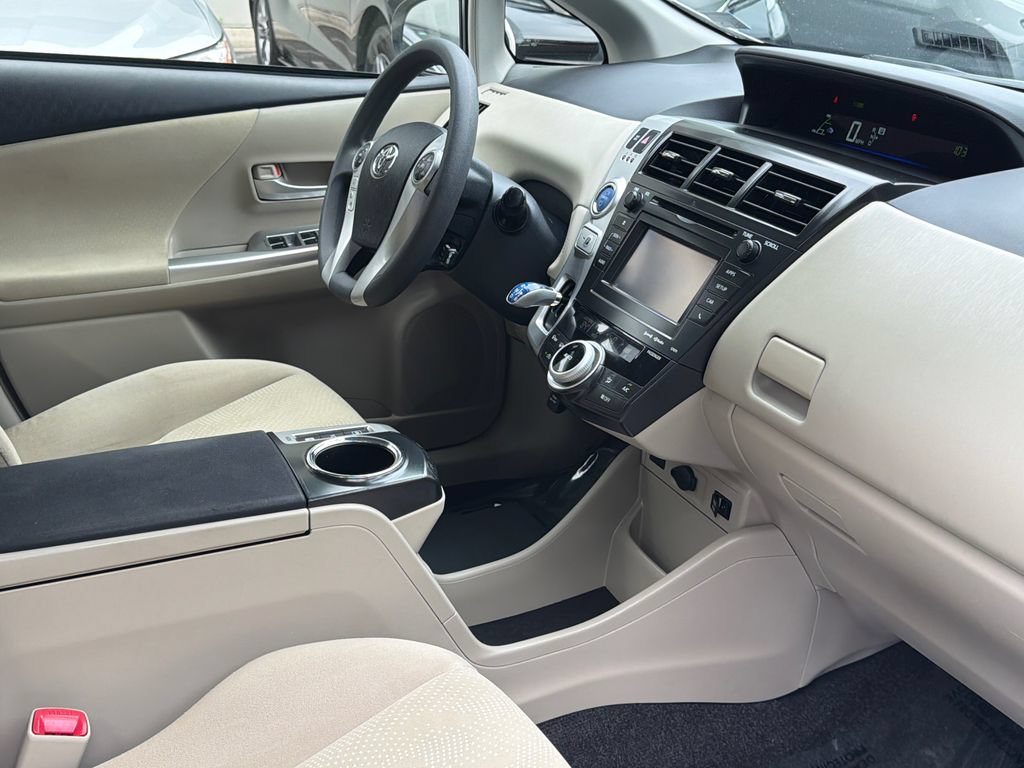 Used 2013 Toyota Prius V Three FWD image 10