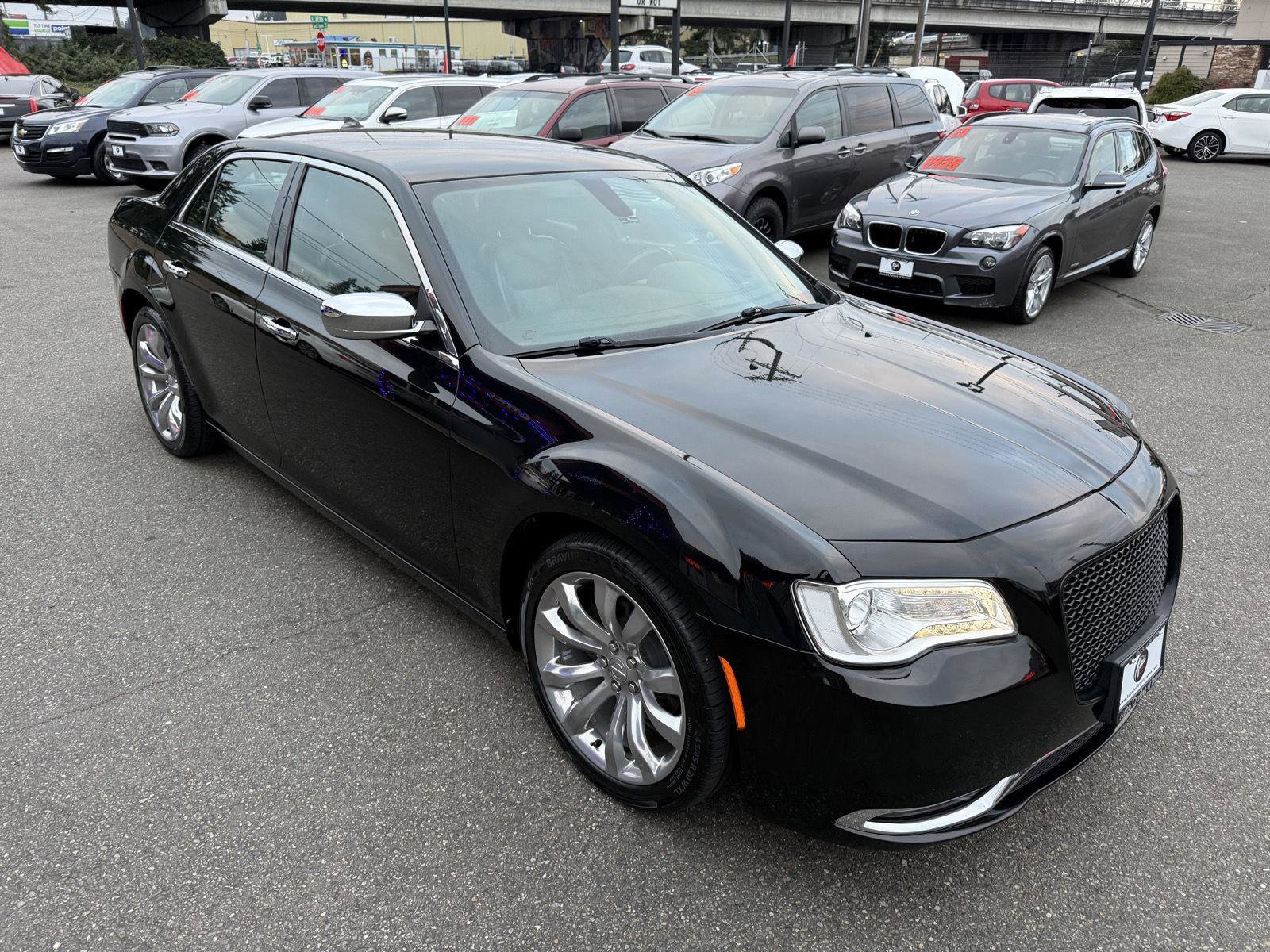 Used 2018 Chrysler 300 Limited image 4