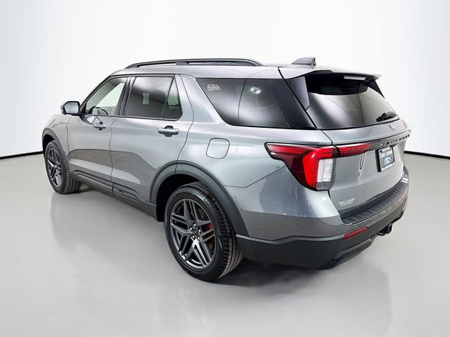 Used 2025 Ford Explorer ST-Line w/ ST-Line Street Pack image 5