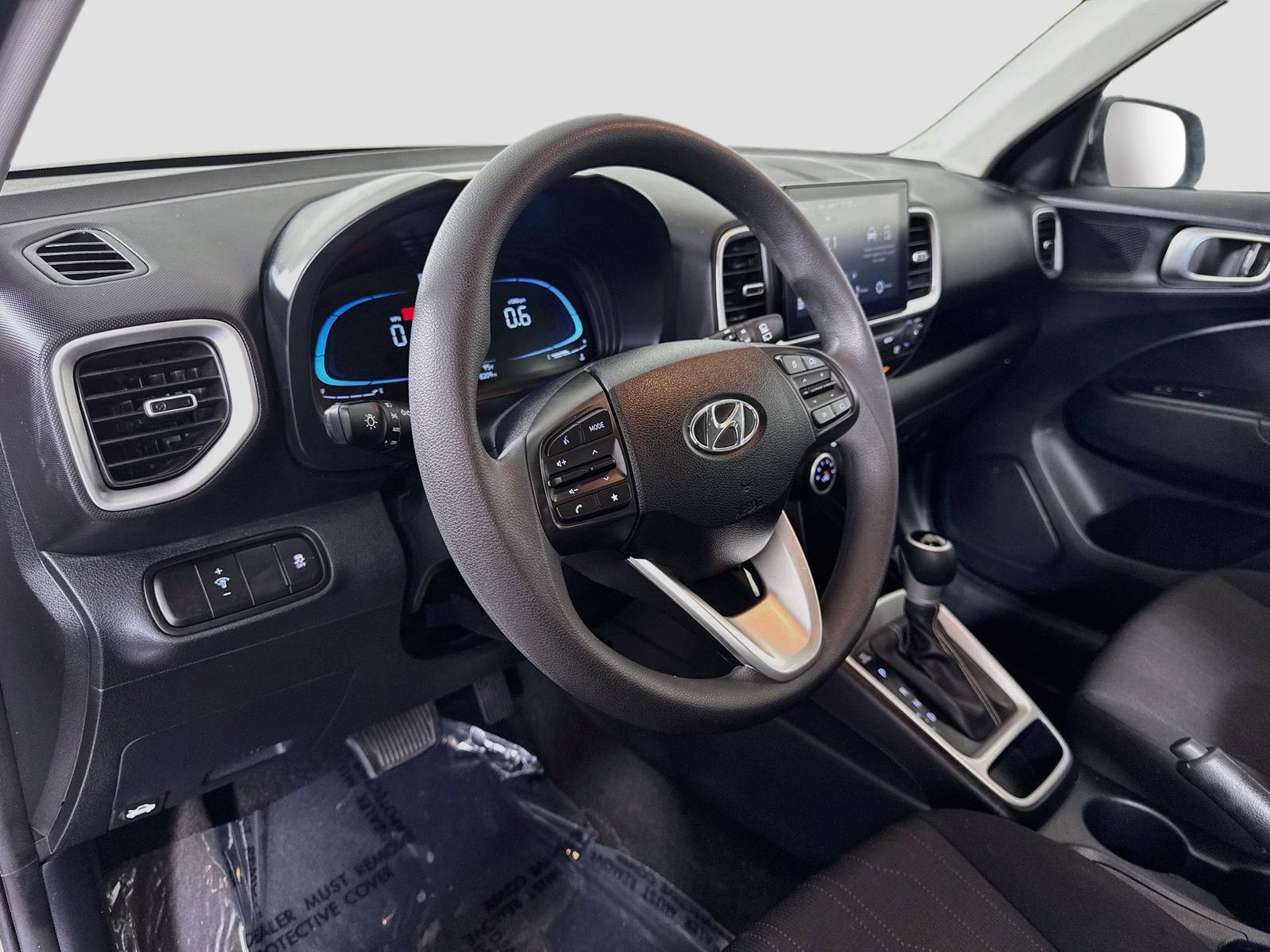 Used 2026 Hyundai Venue SE FWD image 18