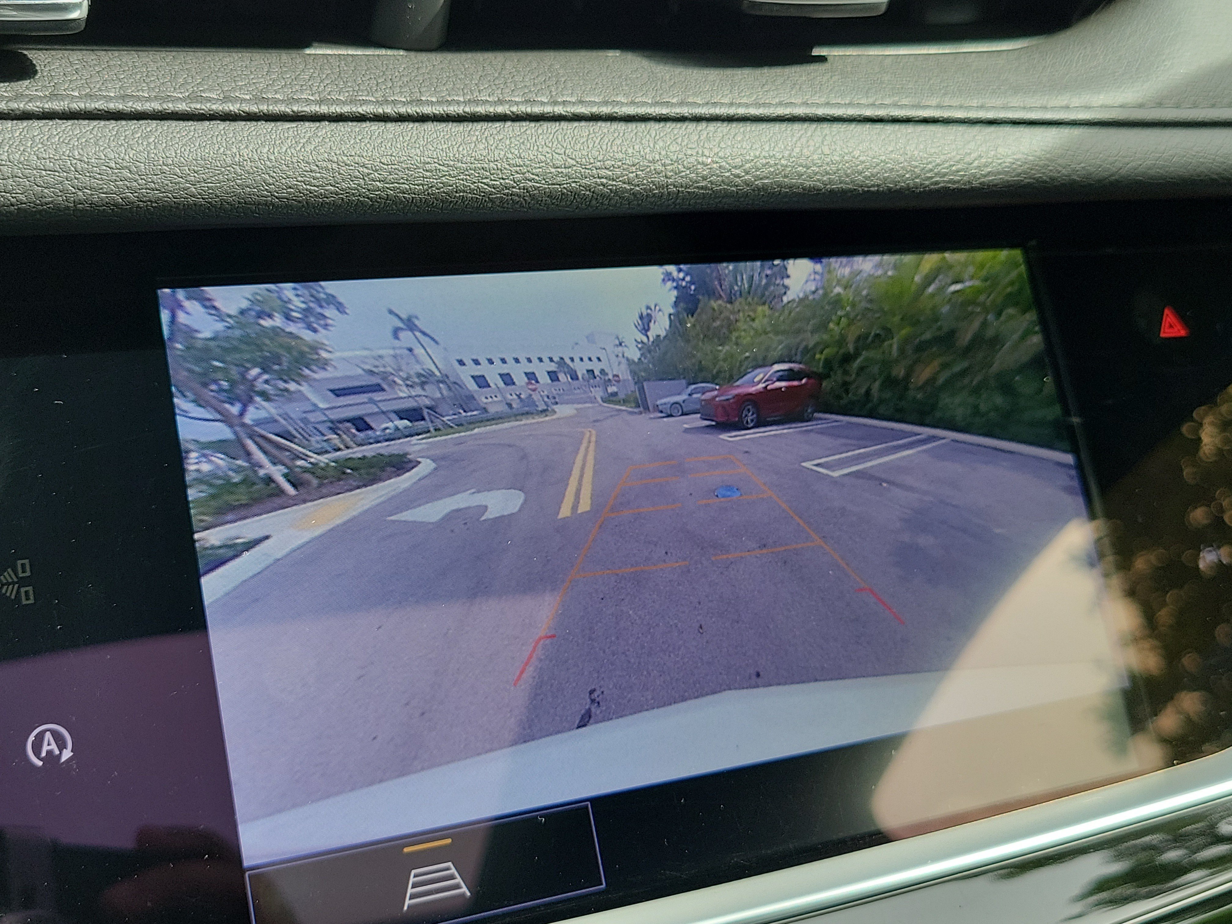 Used 2025 Cadillac XT6 Luxury FWD image 34