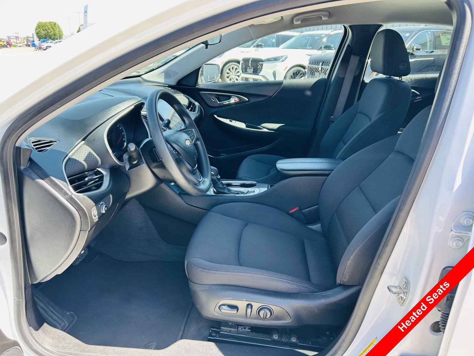 Used 2024 Chevrolet Malibu LT FWD image 3