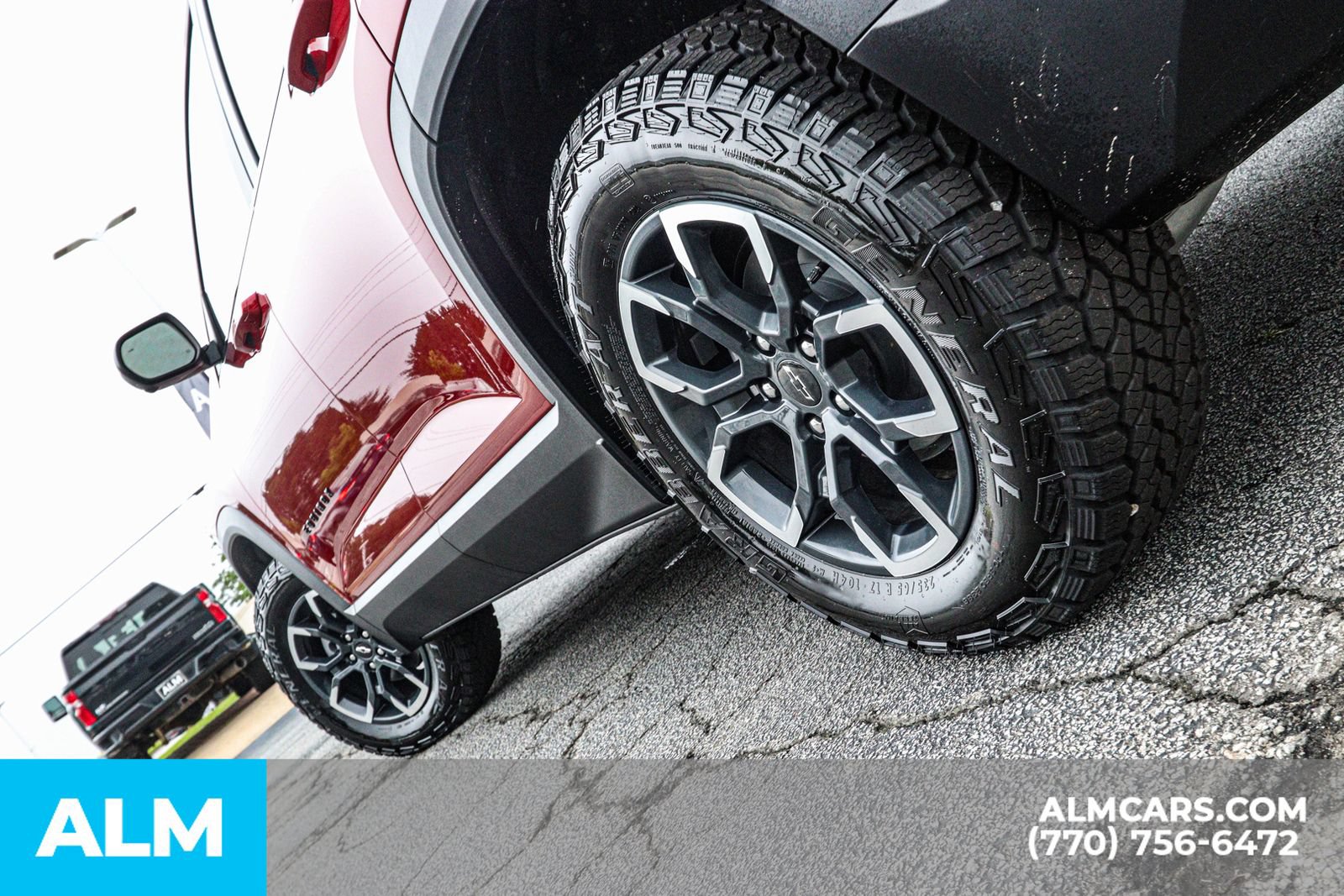 Used 2025 Chevrolet Equinox ACTIV w/ Safety and Technology Package AWD/4WD image 13