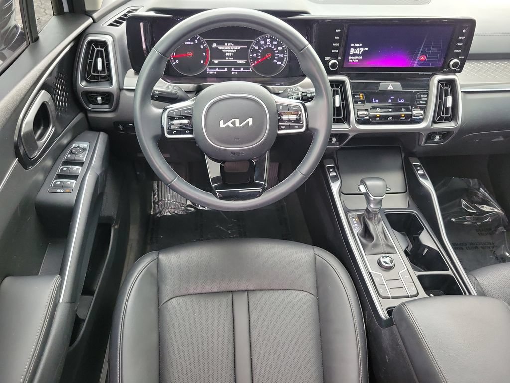Used 2023 Kia Sorento S w/ Panoramic Sunroof Package FWD image 16