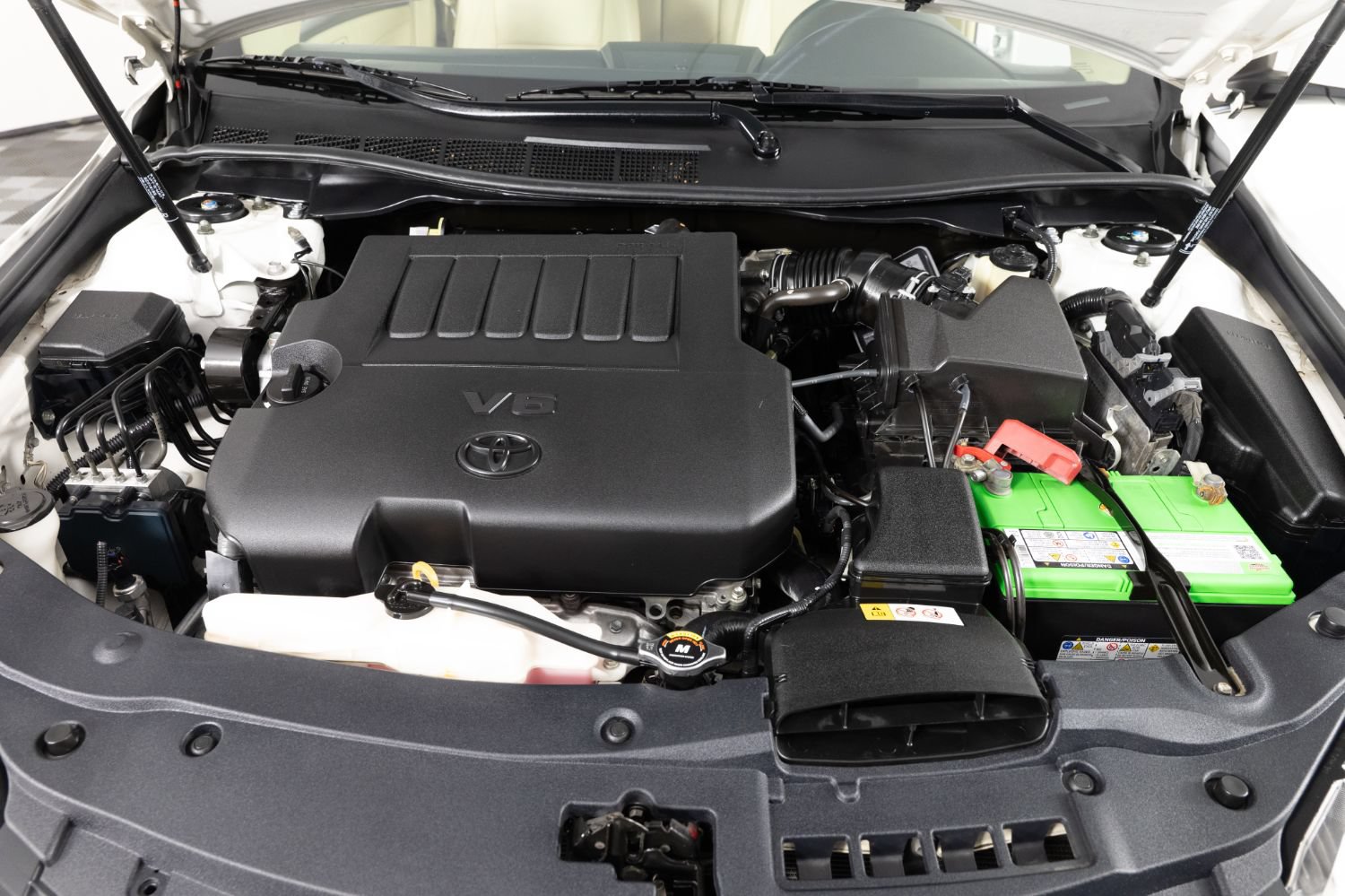 Used 2017 Toyota Camry XLE w/ Advanced Technology Package FWD image 39