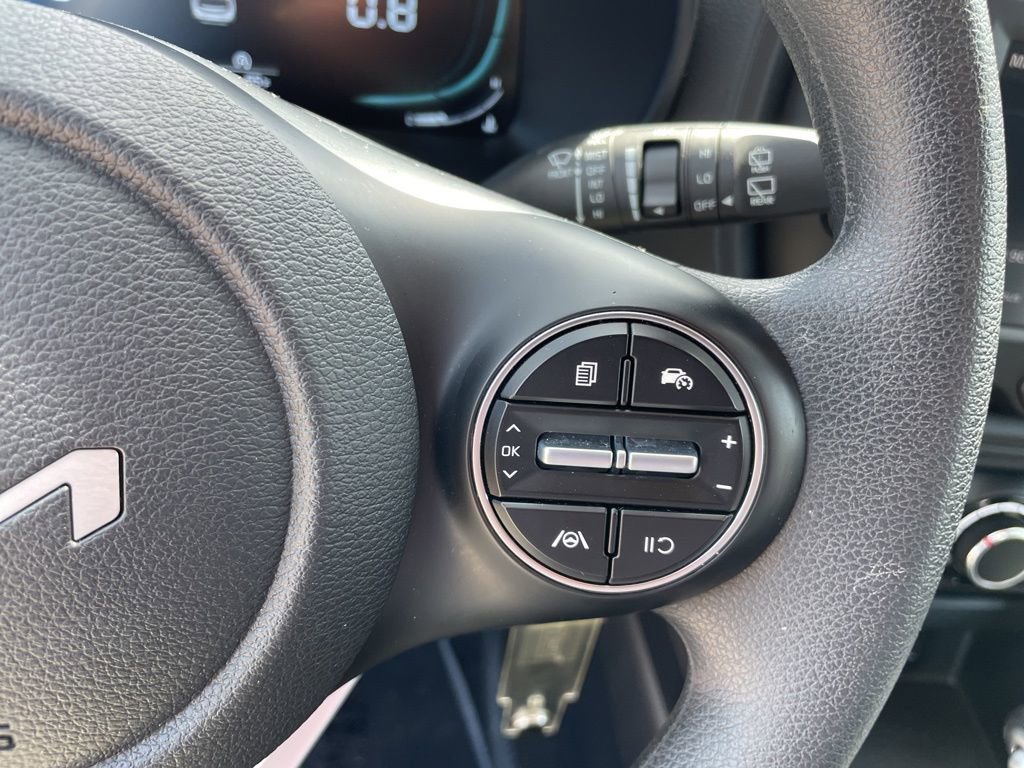 Used 2025 Kia Soul LX w/ LX Technology Package image 14
