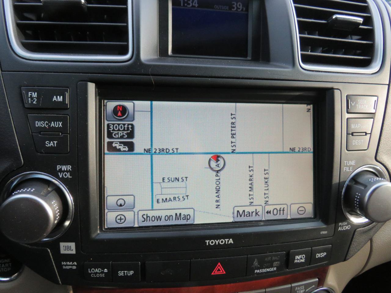 Used 2012 Toyota Highlander Limited w/ Tow Pkg FWD image 15