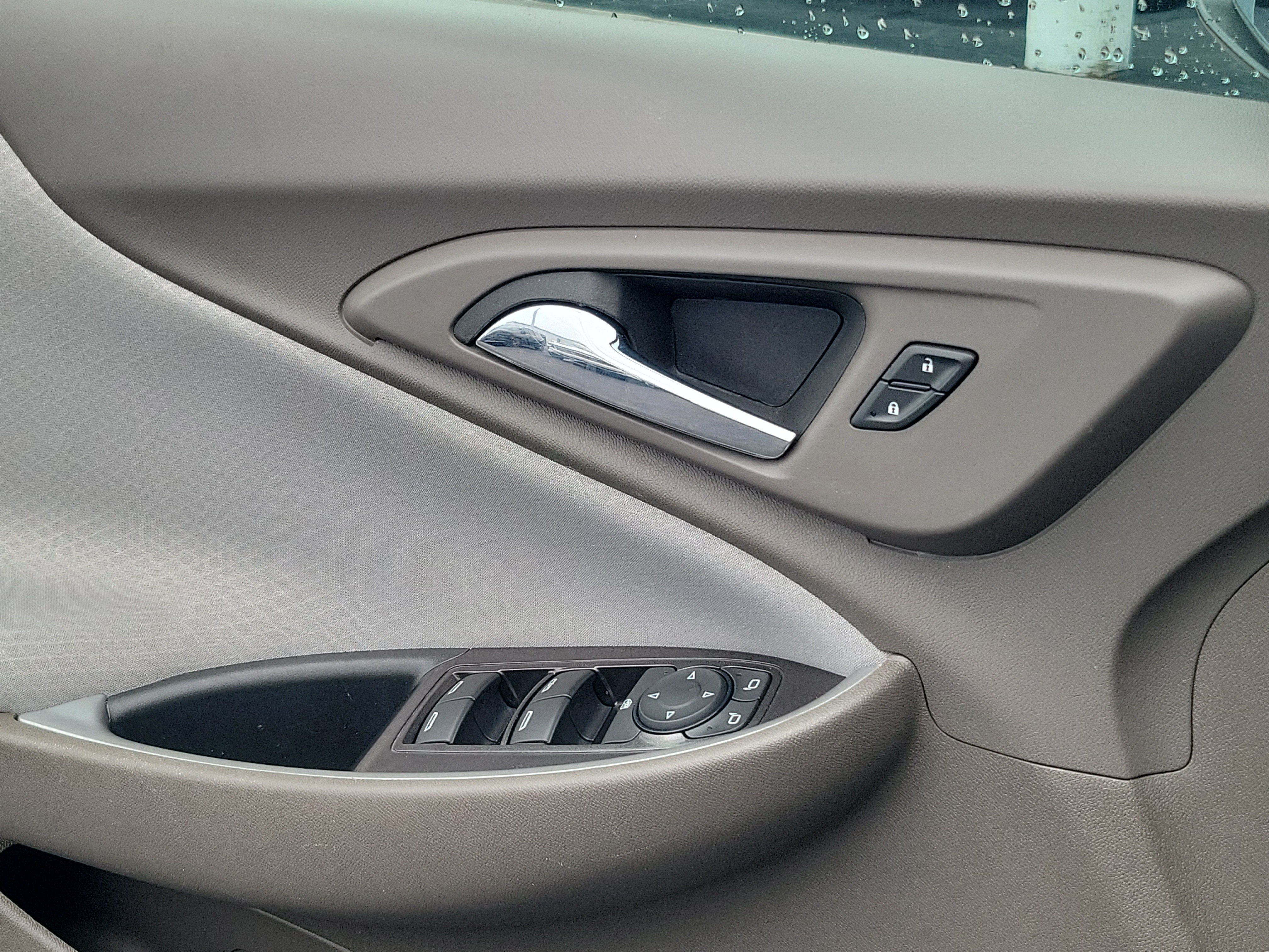 Used 2025 Chevrolet Malibu LT FWD image 16