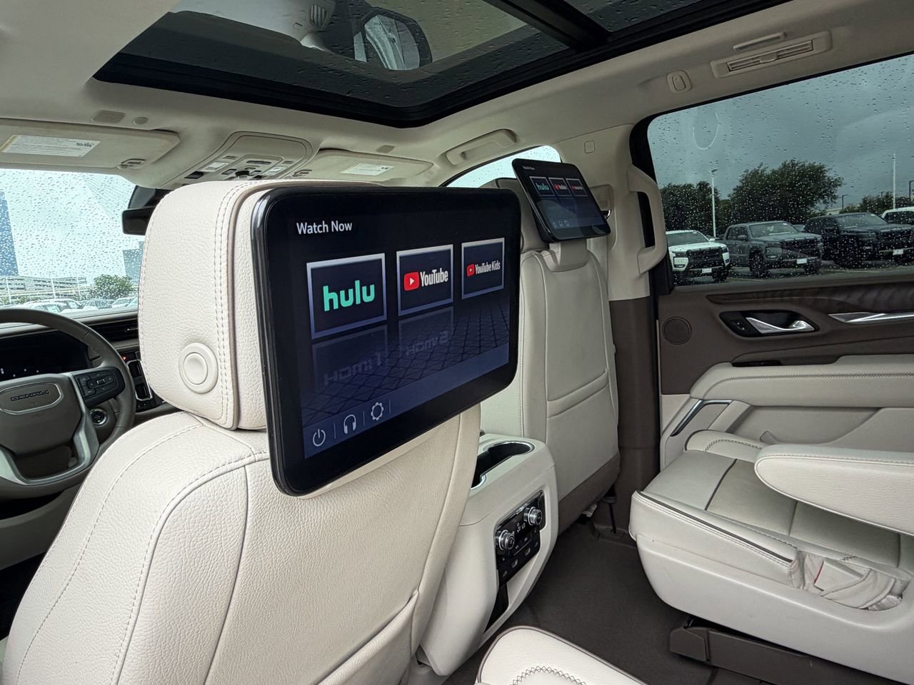 Used 2024 GMC Yukon XL Denali w/ Max Trailering Package AWD/4WD image 9