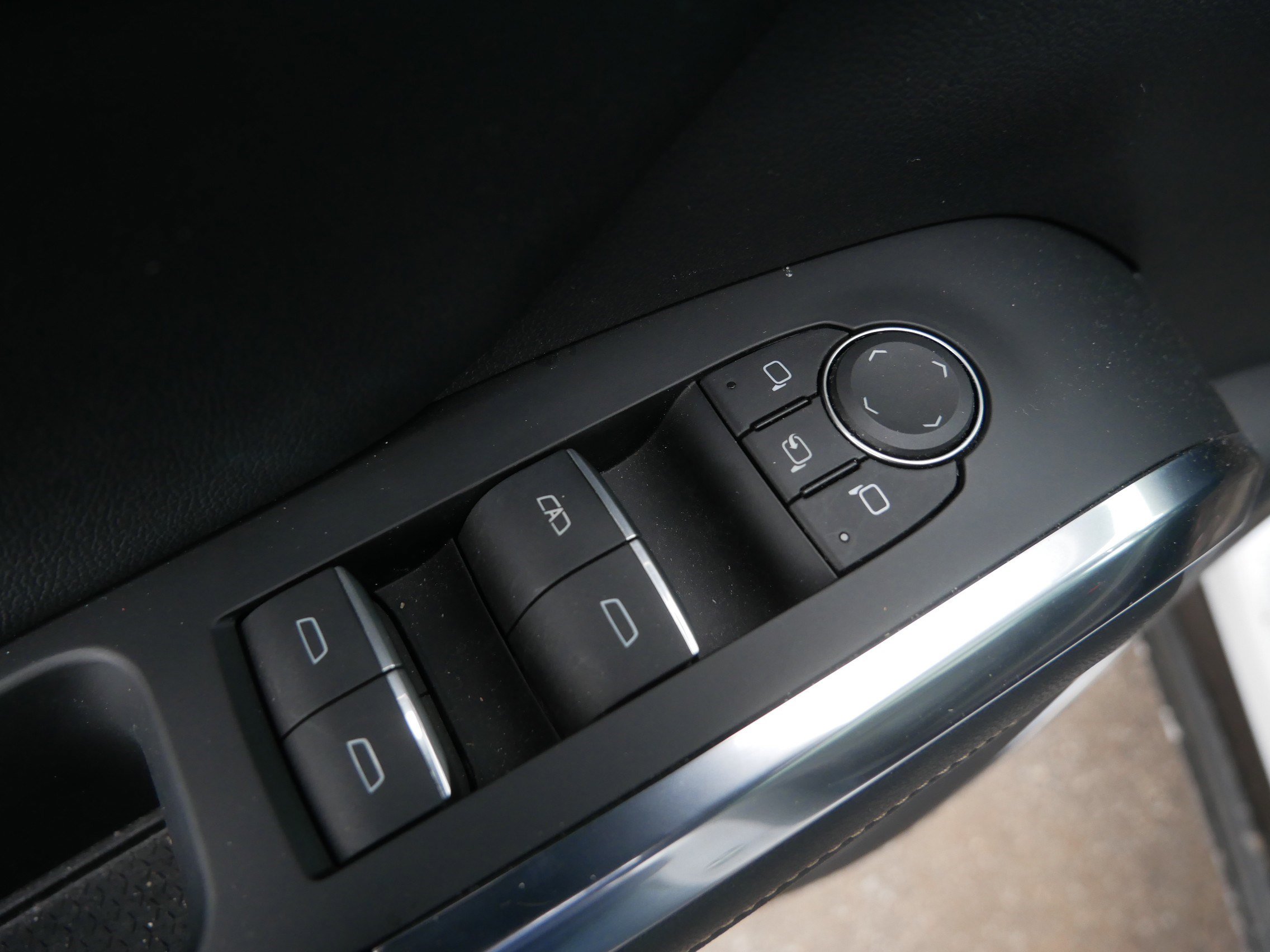 Used 2025 Chevrolet Traverse High Country image 20