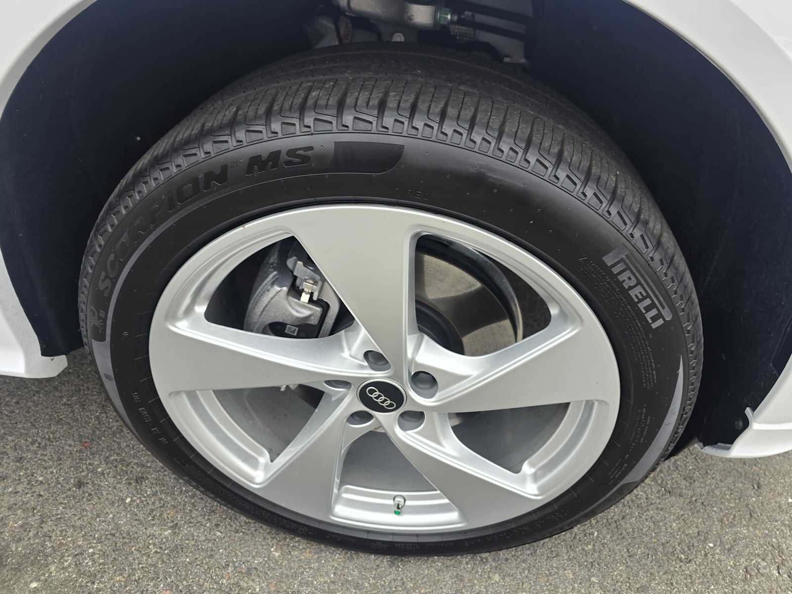 Used 2025 Audi Q5 Premium Plus w/ Premium Plus AWD/4WD image 9