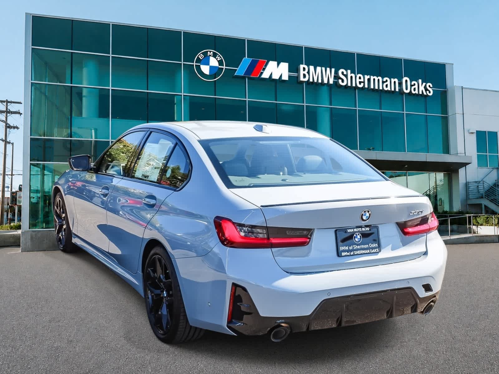 New 2026 BMW 330i Sedan w/ M Sport Package RWD image 6