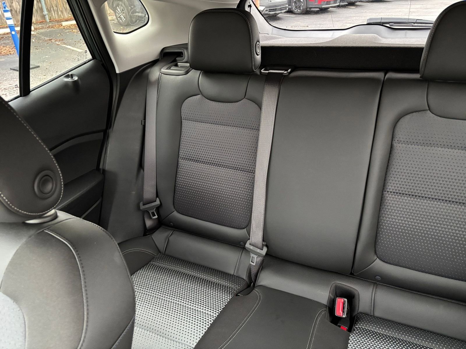 Used 2025 Chevrolet Trax LT image 33