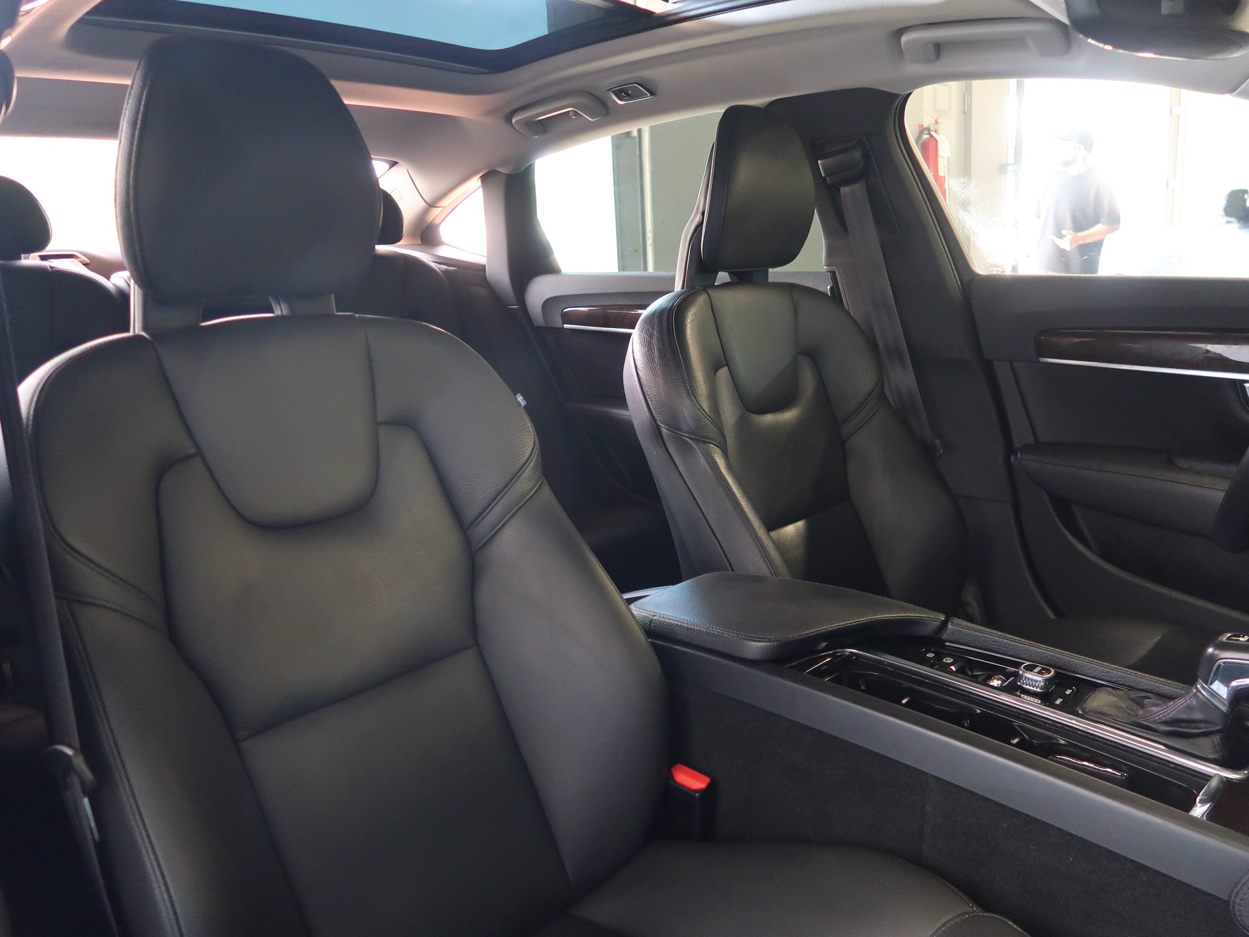 Used 2018 Volvo S90 T6 Momentum AWD/4WD image 14