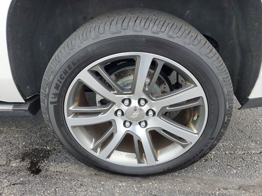 Used 2016 Cadillac Escalade Premium image 36