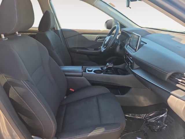 Used 2023 Nissan Rogue S AWD/4WD image 15