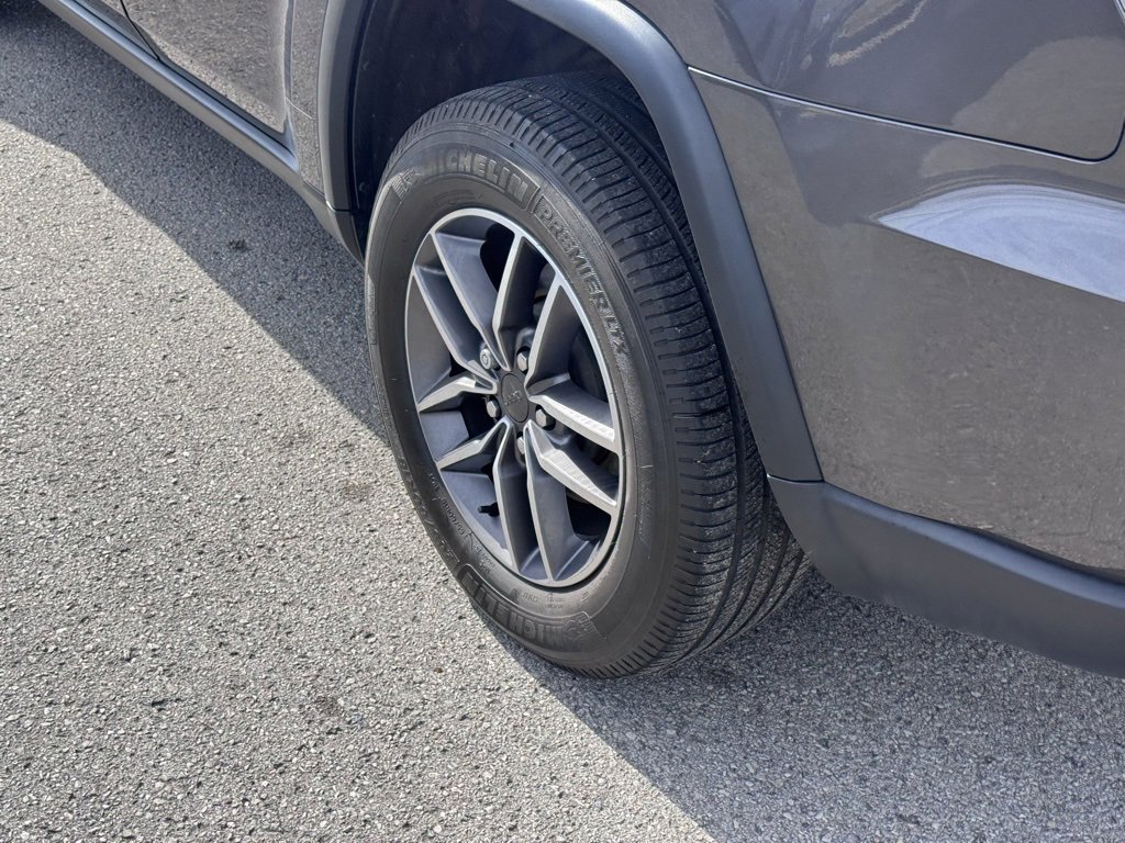 Used 2021 Jeep Grand Cherokee Limited image 7