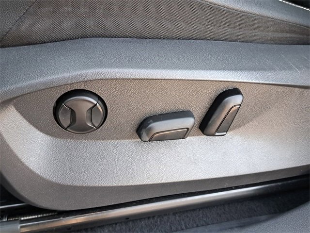 Used 2023 Volkswagen Tiguan SE image 20