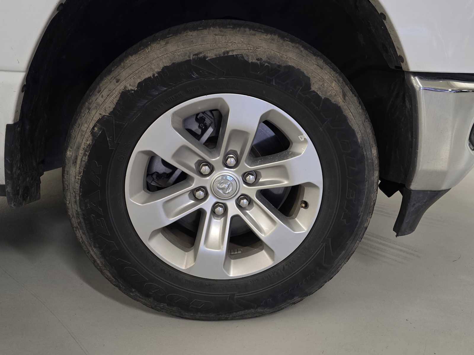 Used 2024 RAM 1500 Laramie image 10