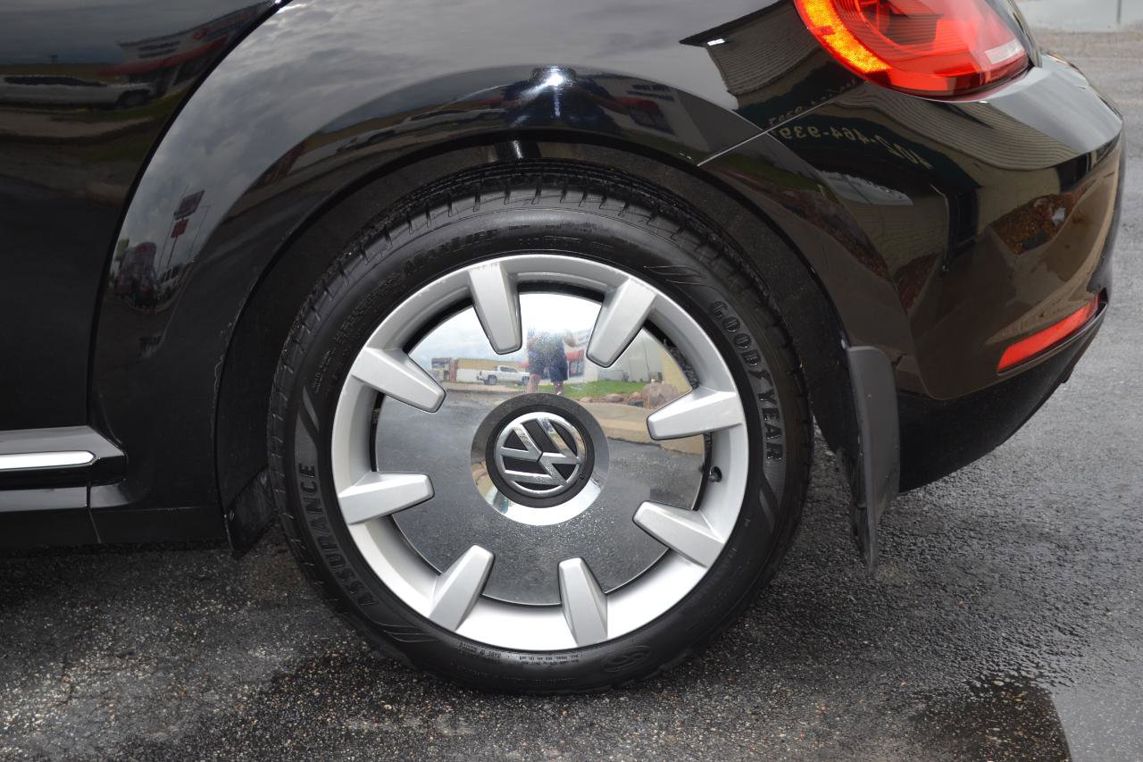 Used 2015 Volkswagen Beetle 1.8T FWD image 41