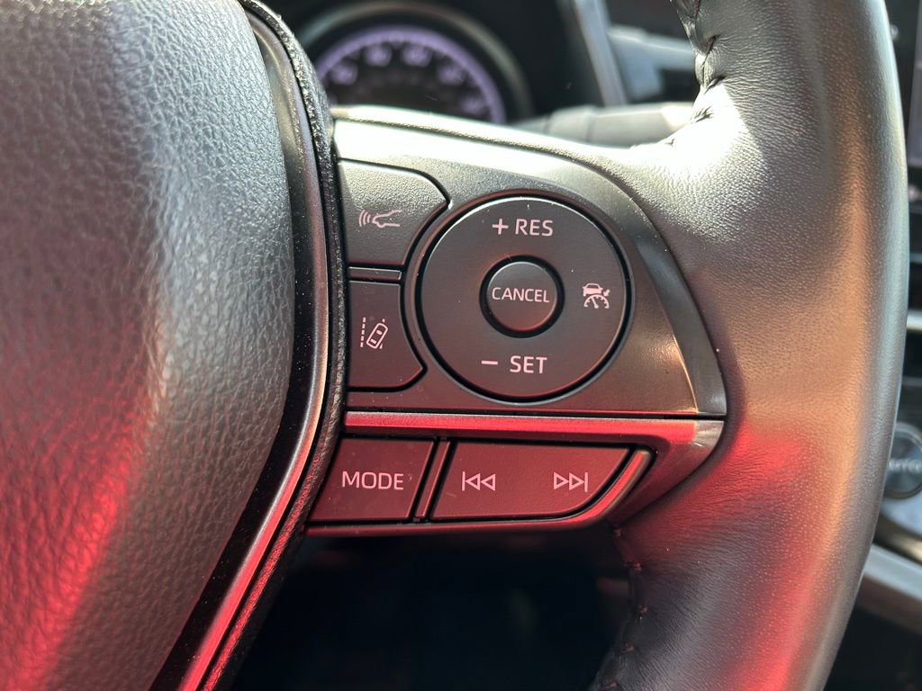 Used 2024 Toyota Camry SE image 19