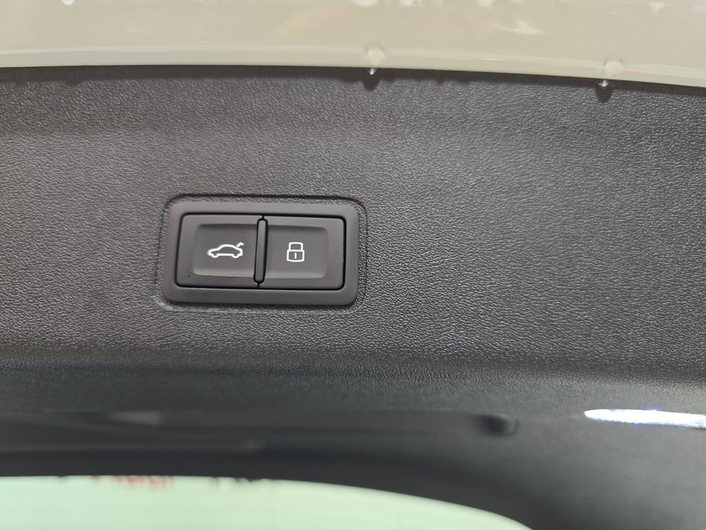 New 2026 Audi Q3 quattro 2.0T image 13