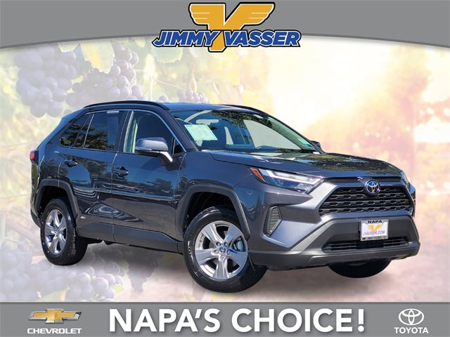 Used 2025 Toyota RAV4 XLE image 1