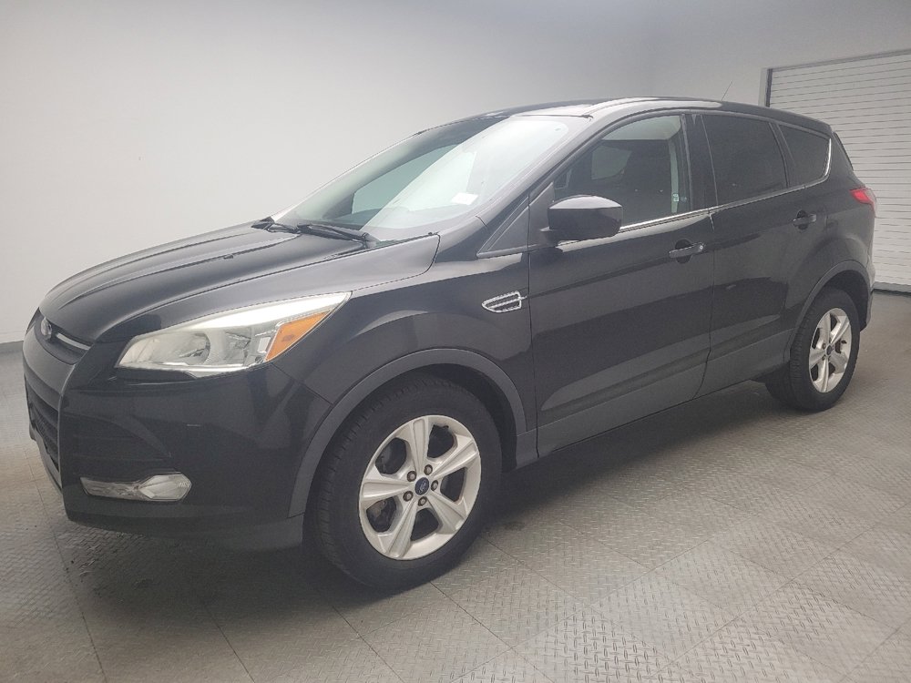 Used 2015 Ford Escape SE image 2