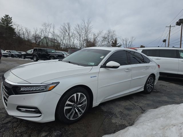 Used 2019 Honda Accord Touring image 2