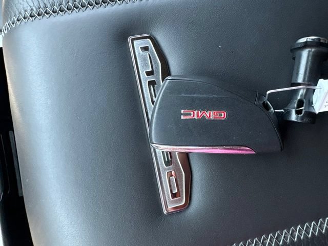 Used 2025 GMC Yukon XL Denali AWD/4WD image 45