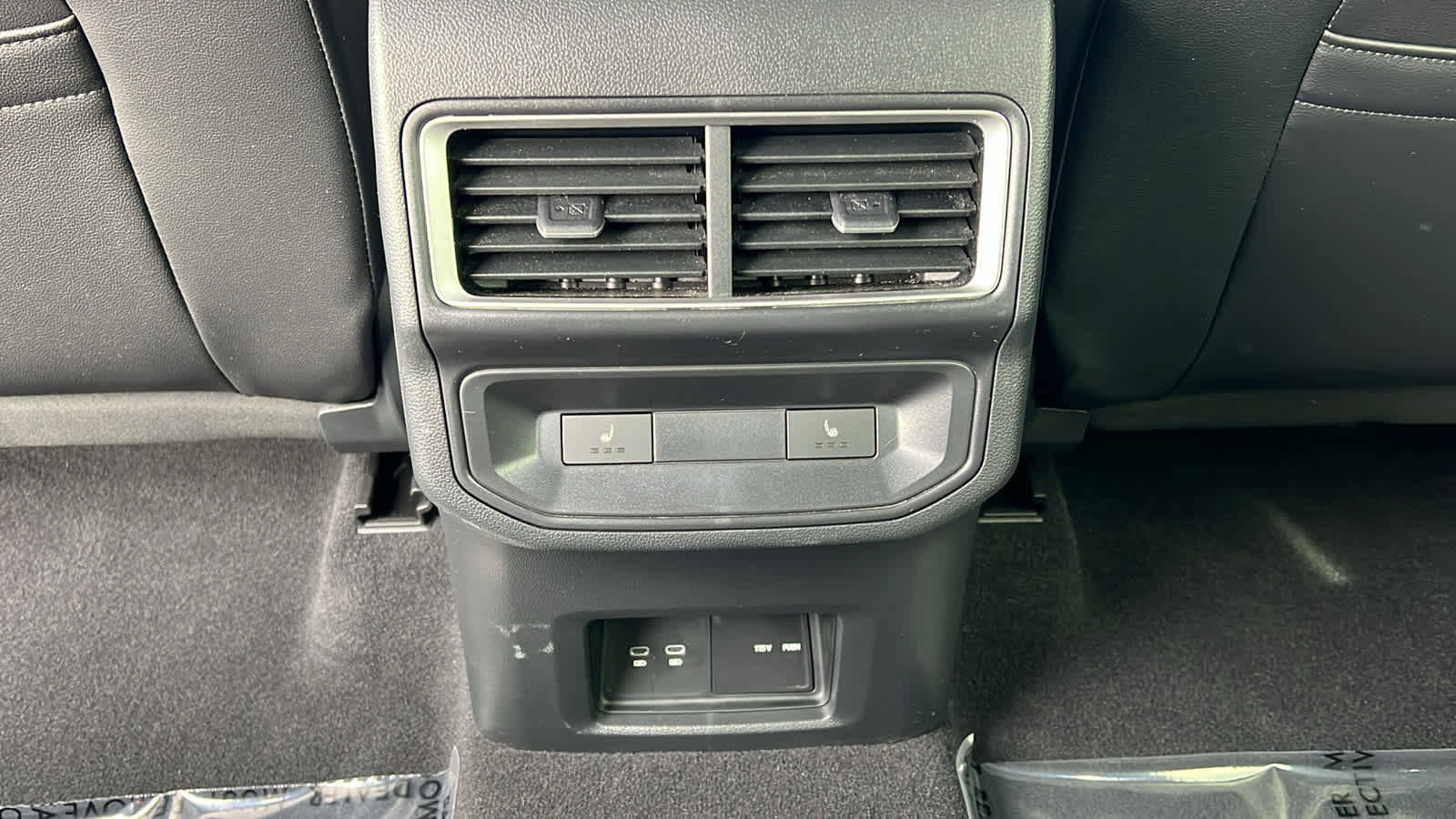 Used 2024 Volkswagen Atlas Cross Sport SEL R-Line image 25