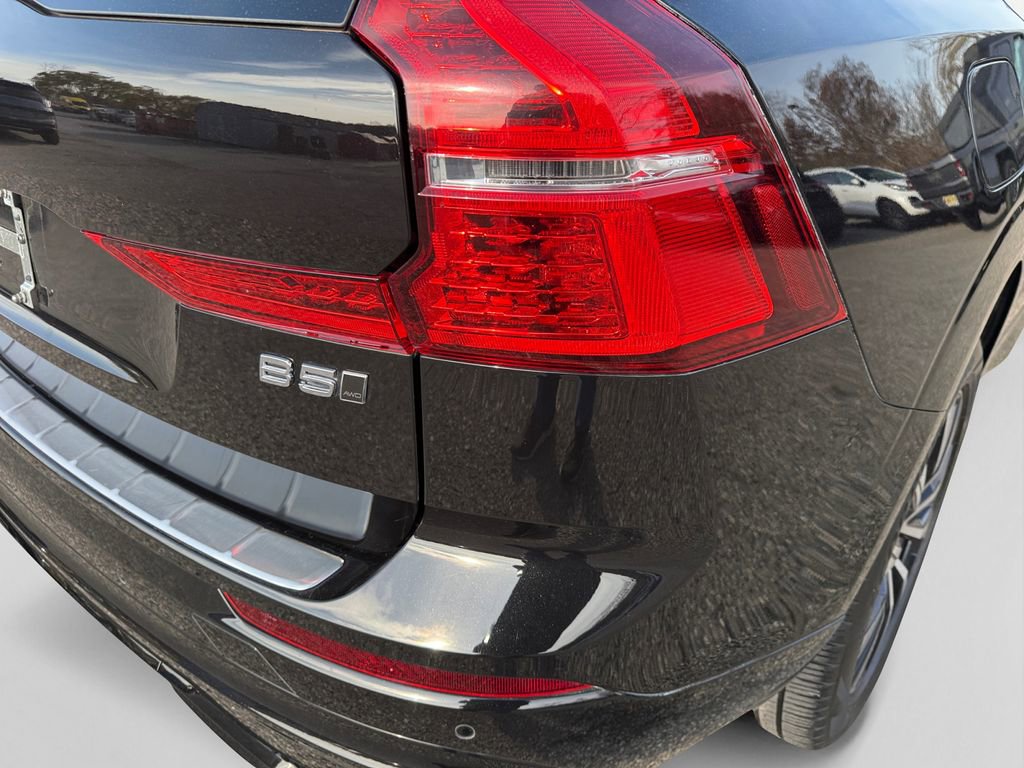 Used 2024 Volvo XC60 B5 Core w/ Protection Package Premier image 19