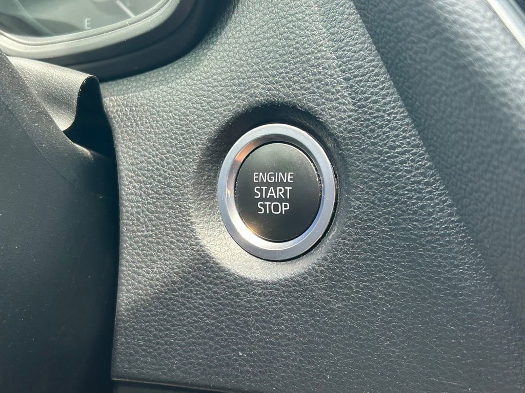Used 2023 Toyota Corolla SE FWD image 24