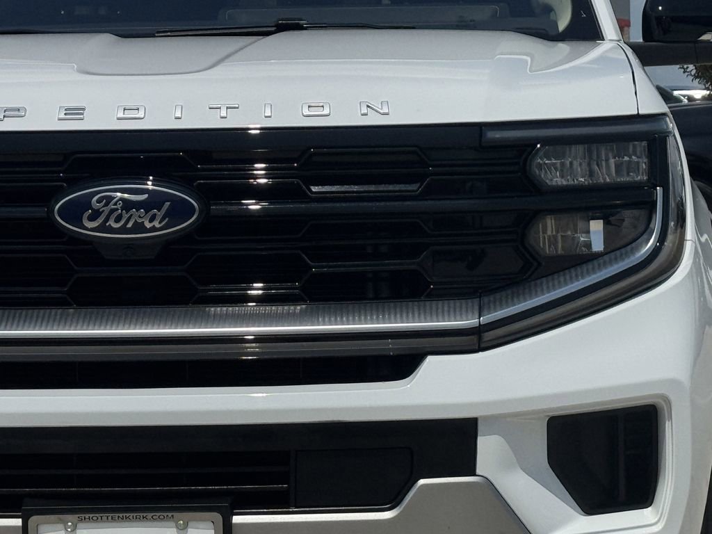 Used 2025 Ford Expedition Max Platinum AWD/4WD image 8