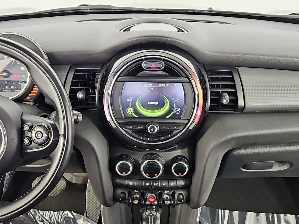 Used 2017 MINI Cooper 4-Door Hardtop FWD image 25