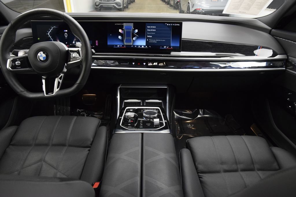 Used 2025 BMW 760i xDrive w/ Executive Package image 20