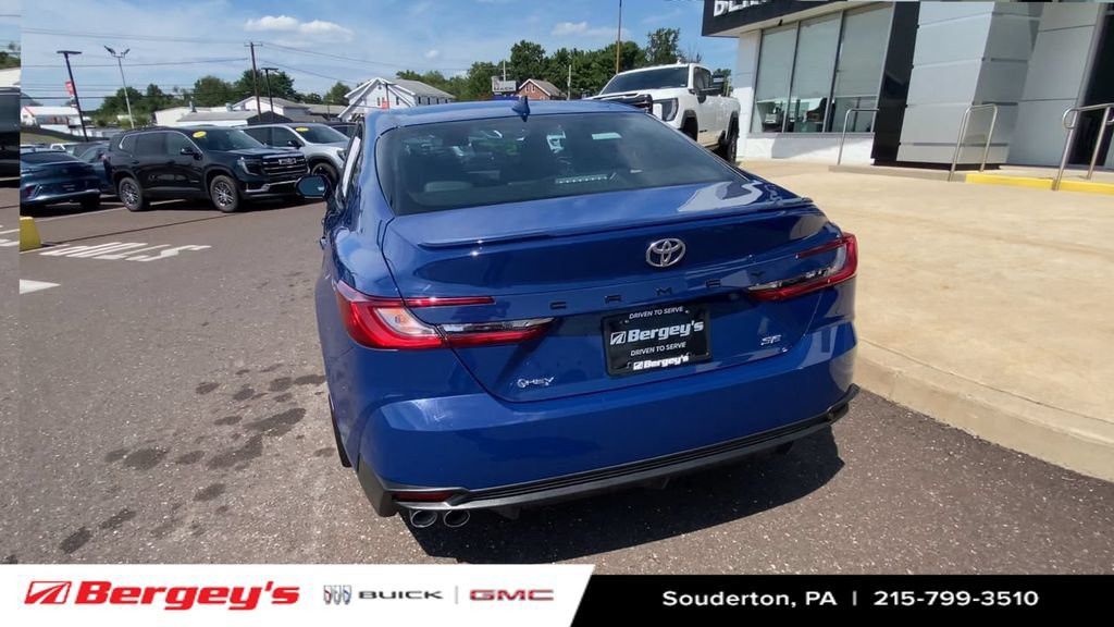 Used 2025 Toyota Camry SE w/ Convenience Package FWD image 9