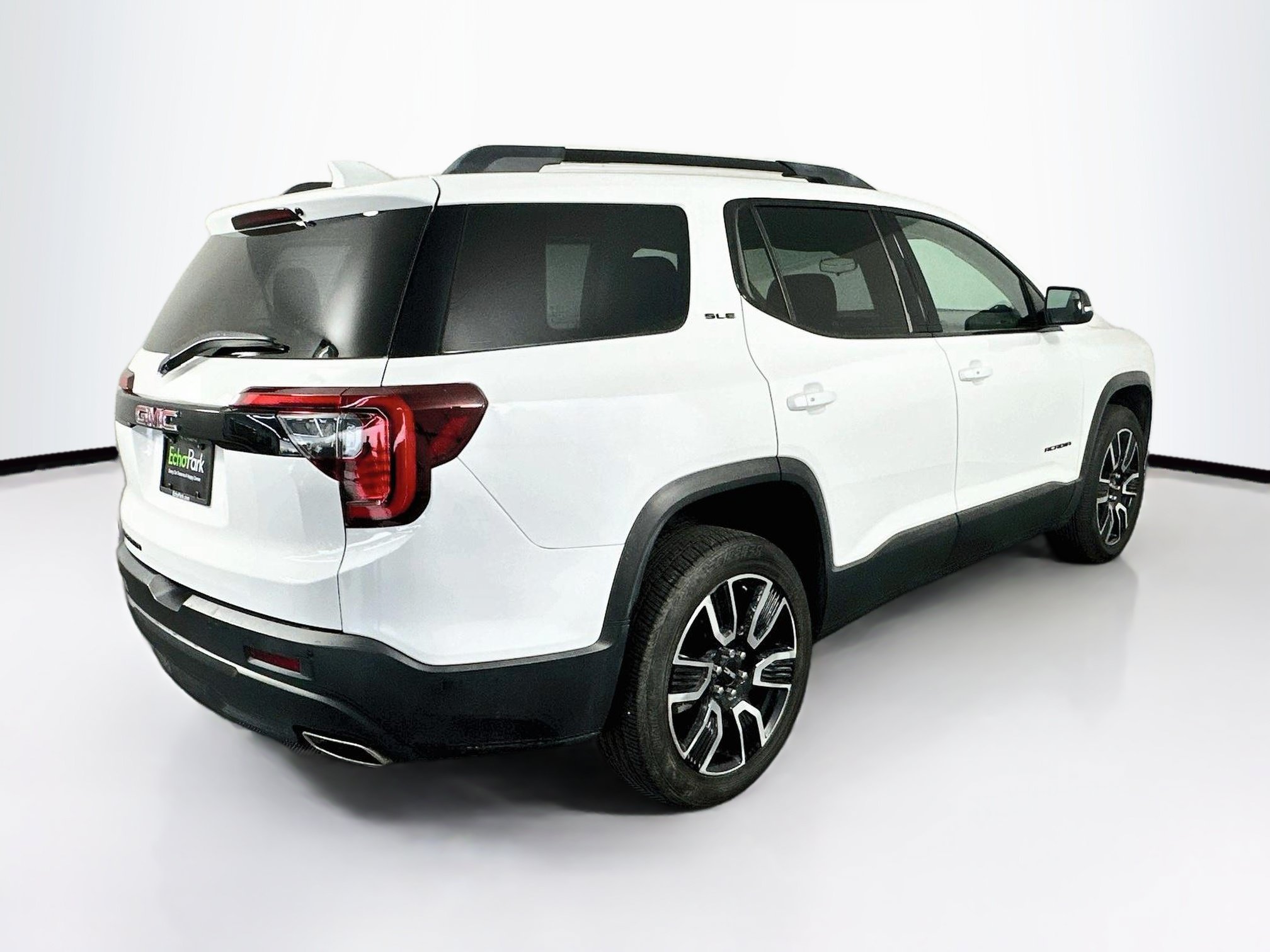 Used 2021 GMC Acadia SLE w/ Driver Convenience Package FWD image 9