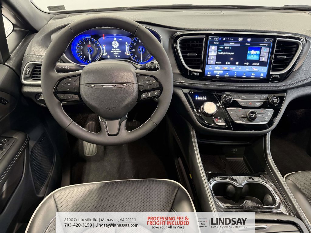 New 2027 Chrysler Pacifica Limited AWD/4WD image 23