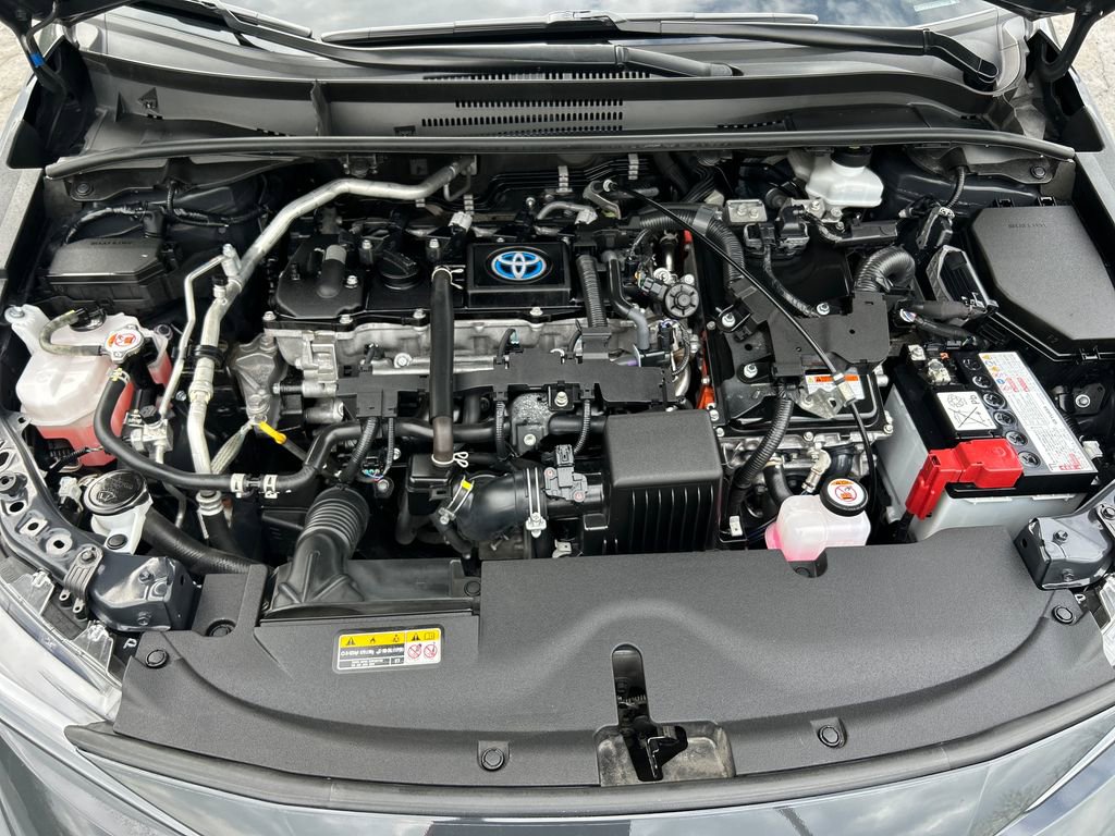 Used 2024 Toyota Corolla LE AWD/4WD image 26