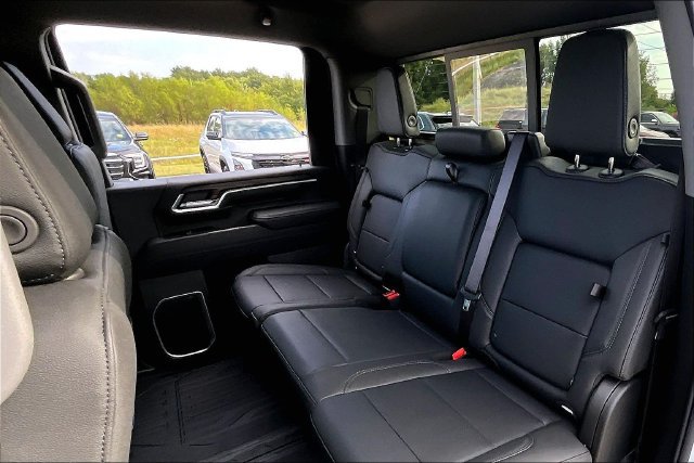New 2026 GMC Sierra 2500 SLT AWD/4WD image 10