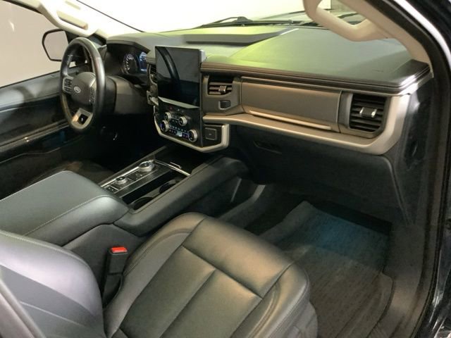 Used 2023 Ford Expedition Max XLT image 32