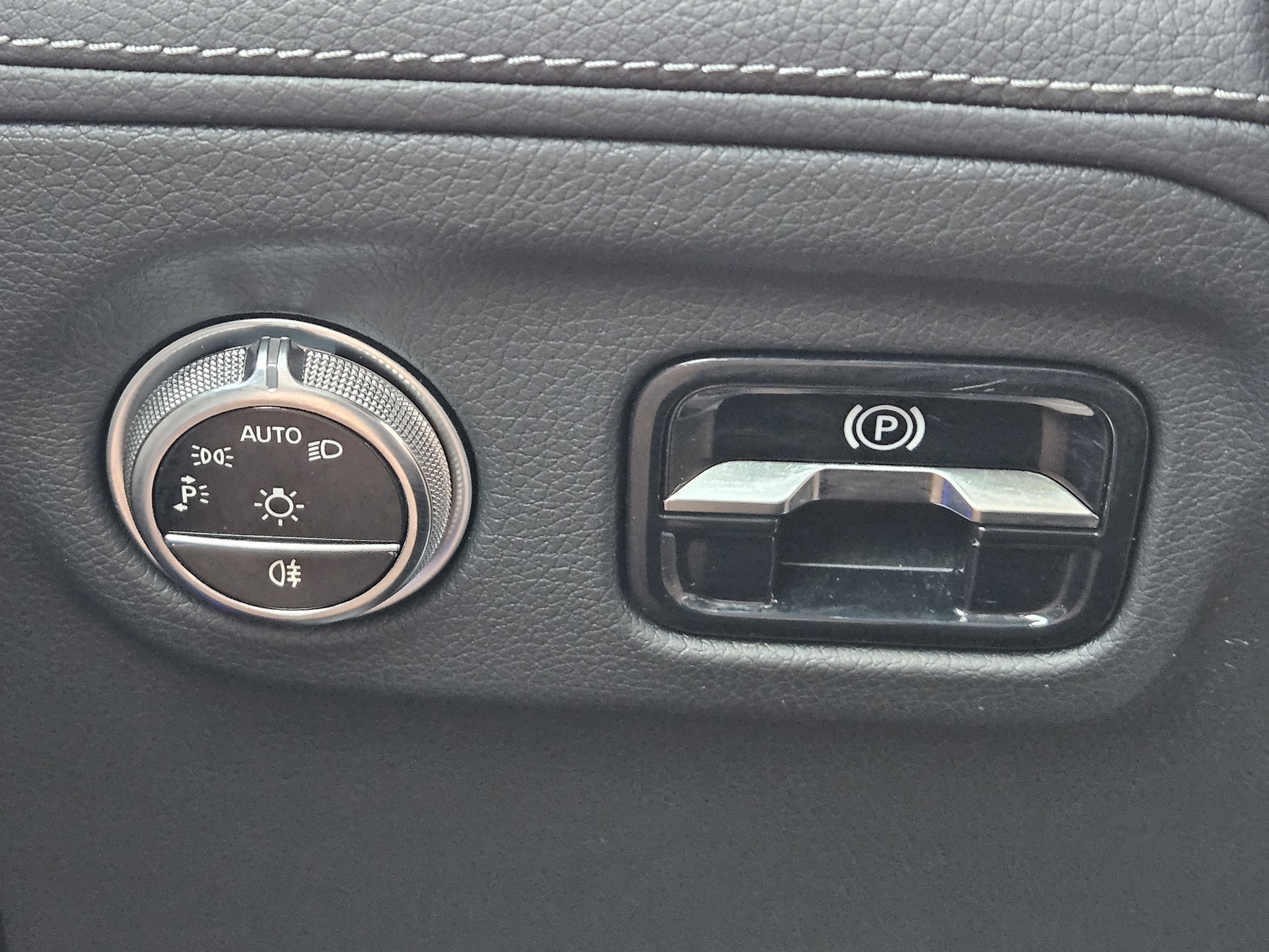 Used 2023 Mercedes-Benz EQS 580 4MATIC Sedan image 23