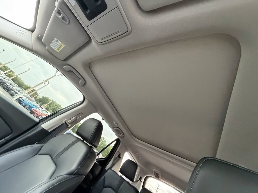 Used 2023 Honda Pilot Touring image 35