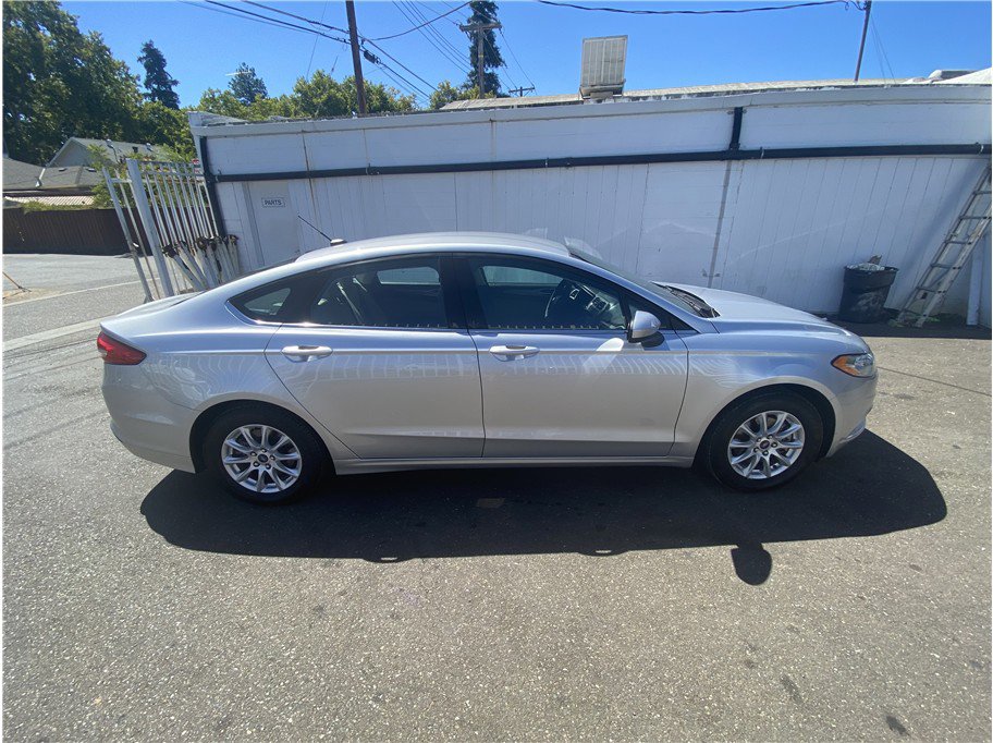 Used 2018 Ford Fusion S image 8