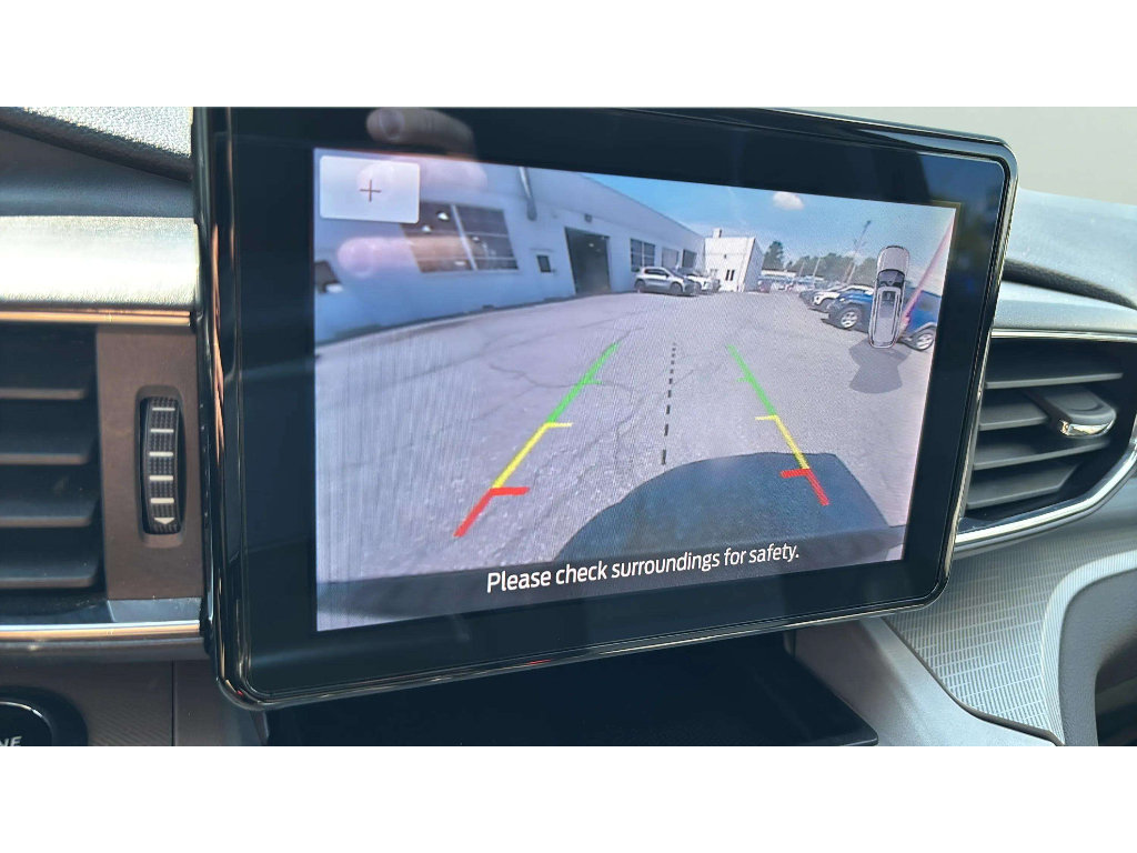 Used 2023 Ford Explorer XLT w/ Equipment Group 202A AWD/4WD image 20
